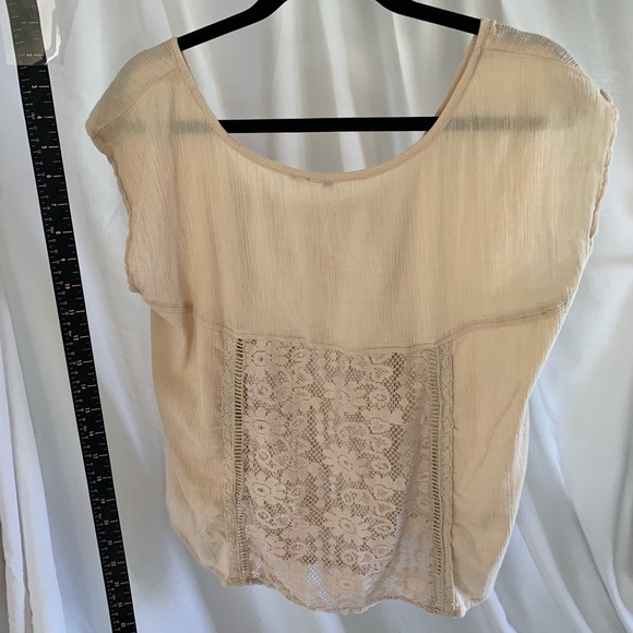 O’Neill blush coloured short sleeve top. - Picture 2 of 4